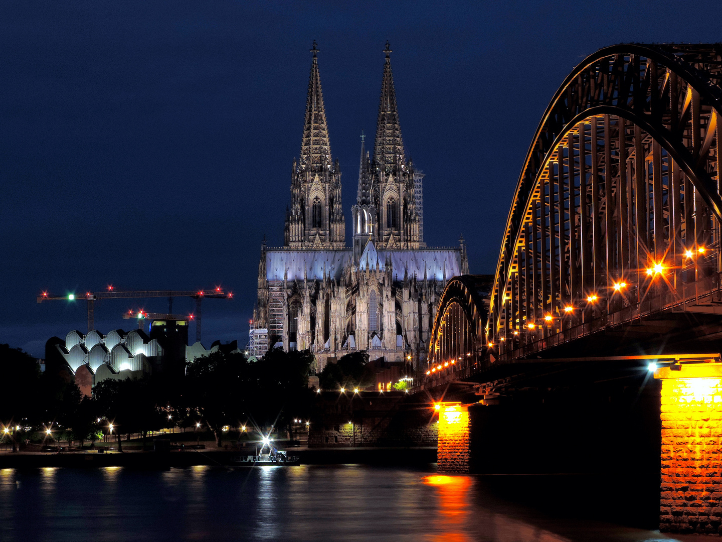 Kölner Dom bei Nacht 