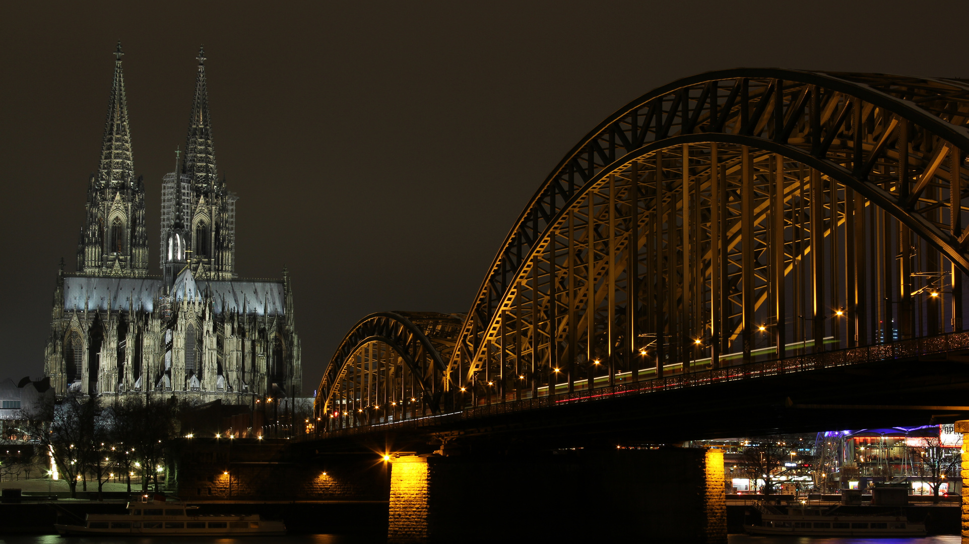 Kölner Dom bei Nacht