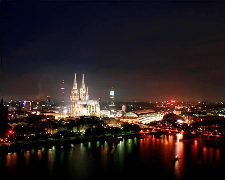 Kölner Dom bei Nacht