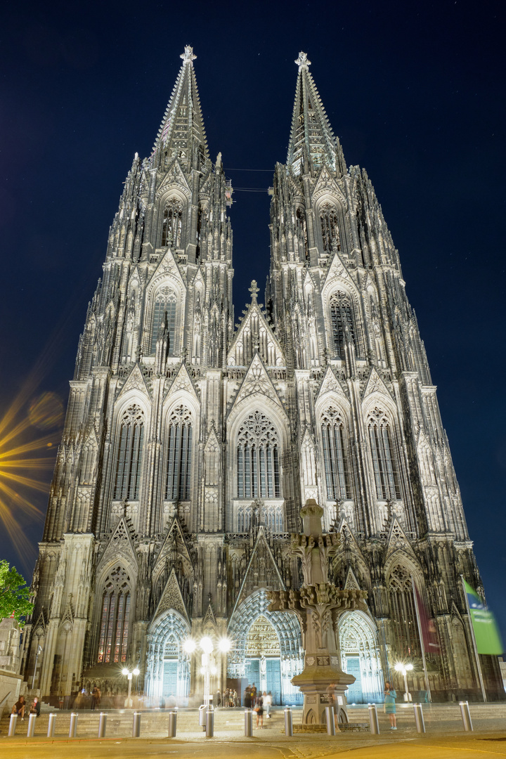 Kölner Dom bei Nacht