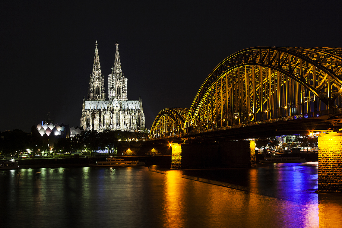 Kölner Dom bei Nacht