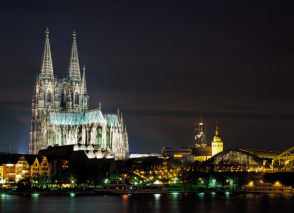 Kölner Dom bei Nacht