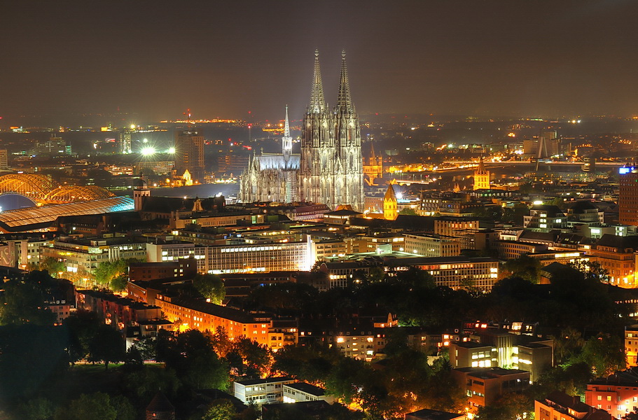 Kölner Dom bei Nacht