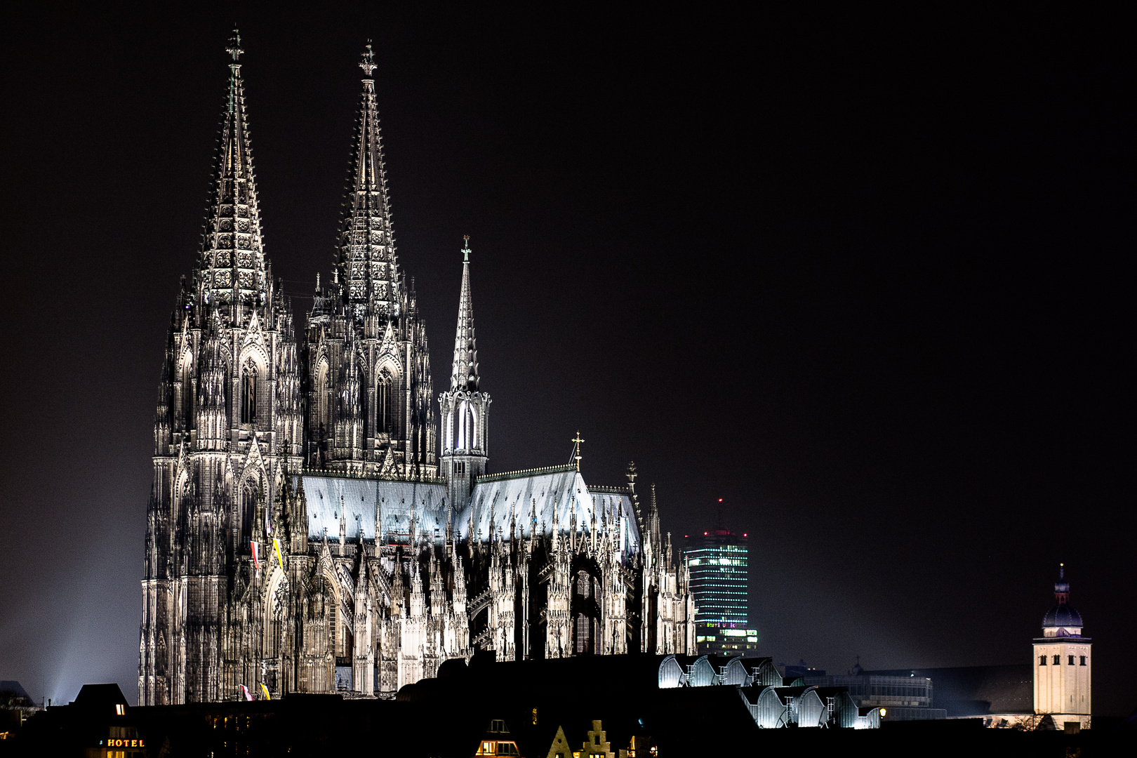 Kölner Dom bei Nacht