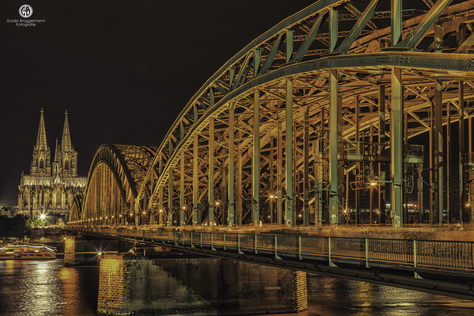 Kölner Dom bei Nacht