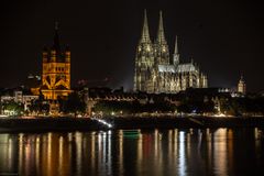 Kölner Dom bei Nacht