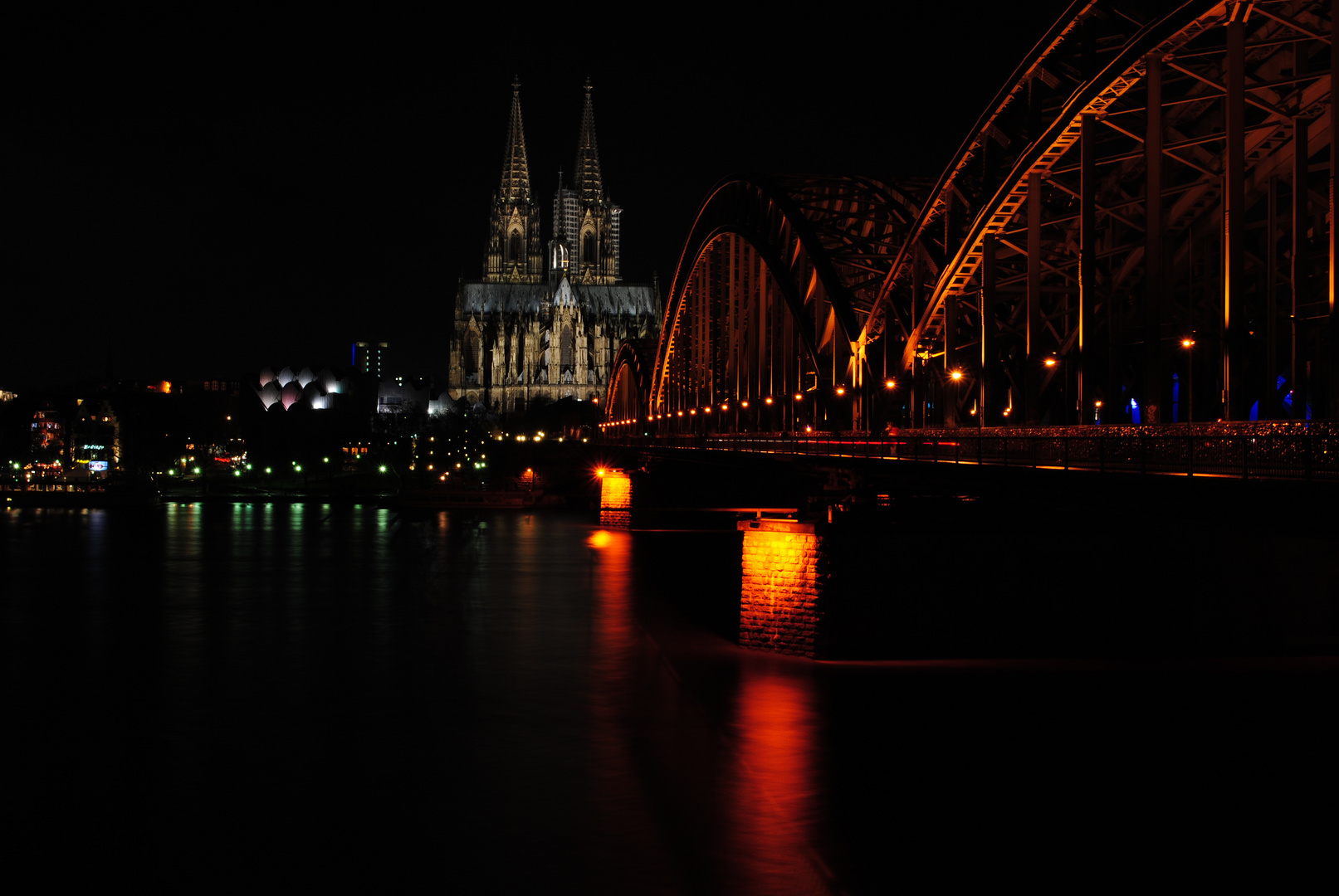 Kölner Dom bei Nacht