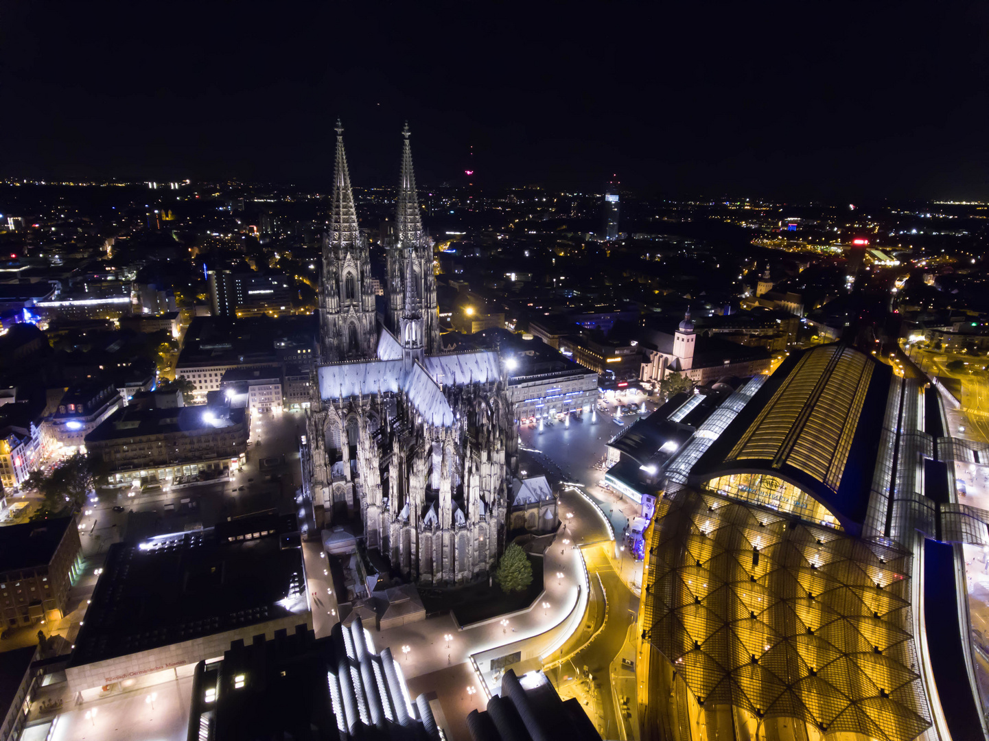 Kölner Dom bei Nacht