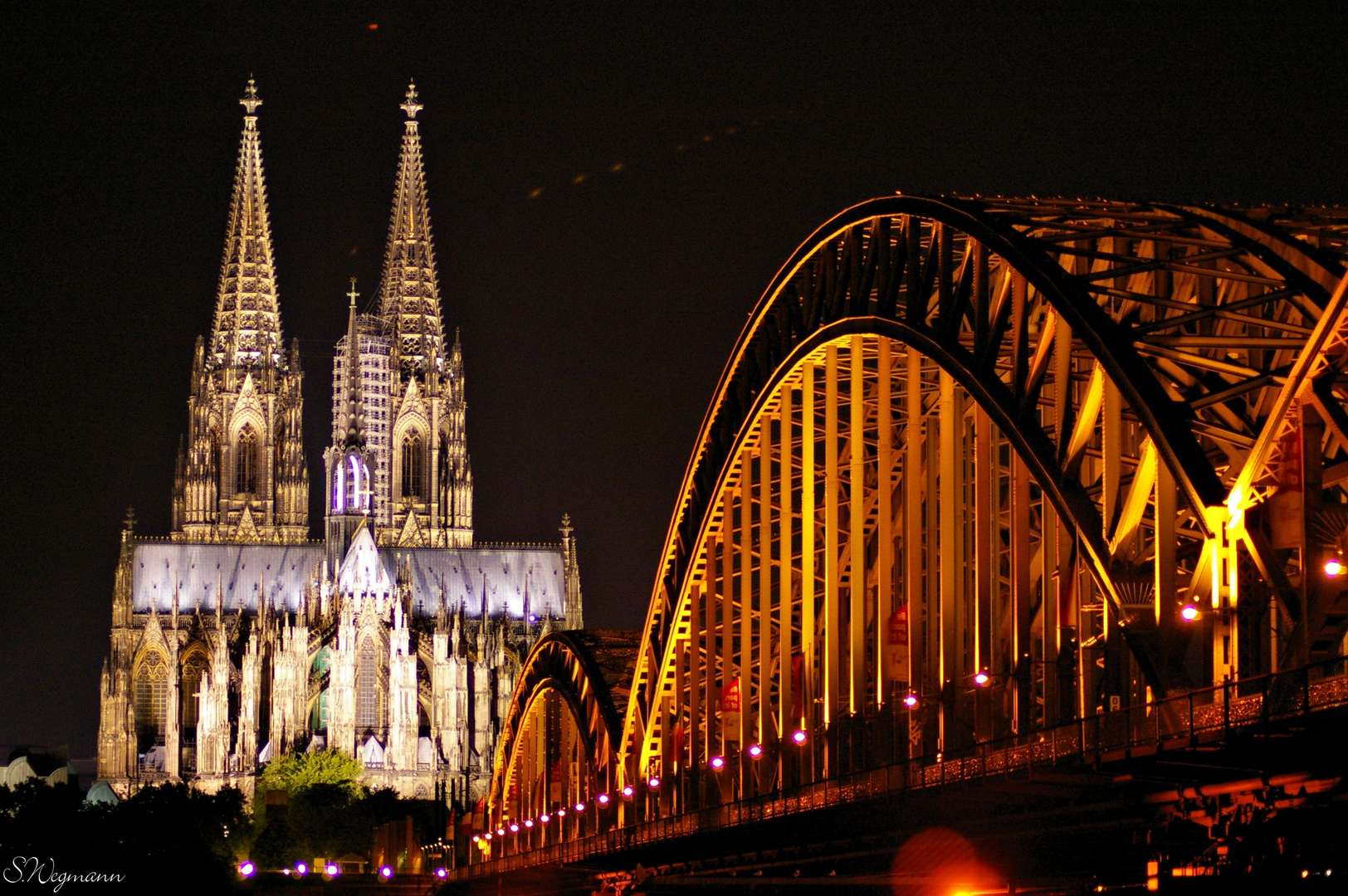 Kölner Dom bei Nacht