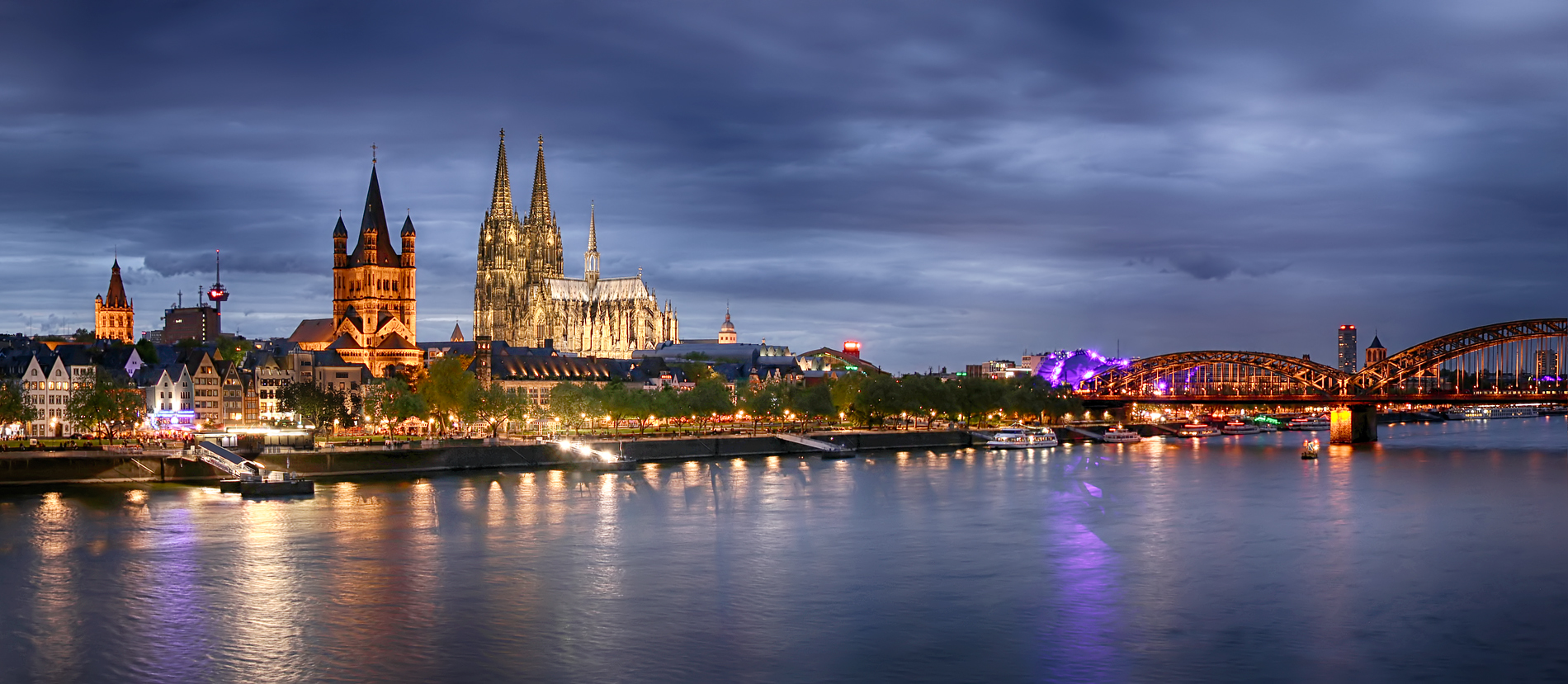 Kolner Dom Bei Nacht Foto Bild Nacht Panorama Koln Bilder Auf Fotocommunity