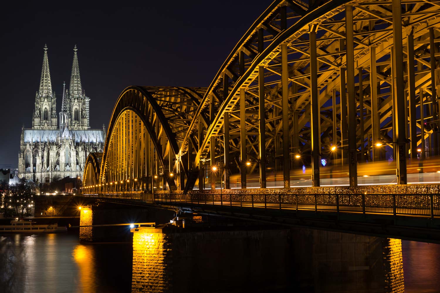 Kölner Dom bei Nacht II