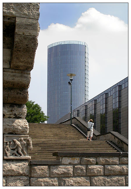 Kölner Dom bleibt auf der "Roten Liste"