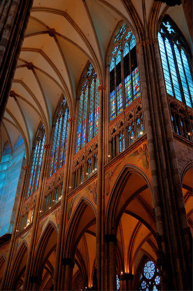 Kölner Dom, Blick in die Süd-Ost Fensterreihe