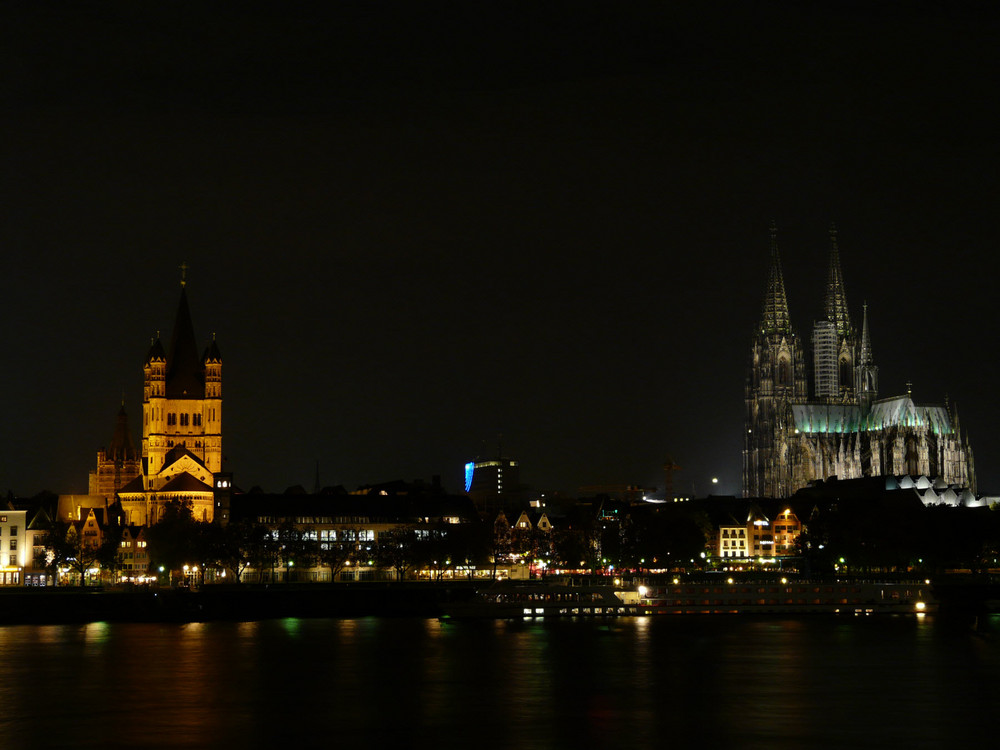 Kölner Dom by Night