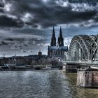 Kölner Dom, Hohenzollernbrücke