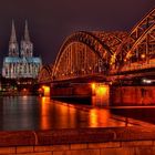 Kölner Dom / Hohenzollernbrücke bei Nacht 2