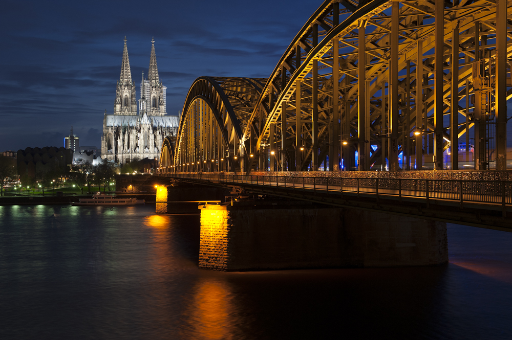 Kölner Dom - Home of C+M+B