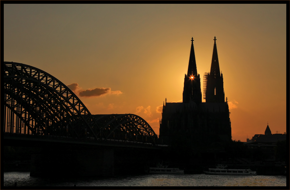 Kölner Dom im Abendlicht