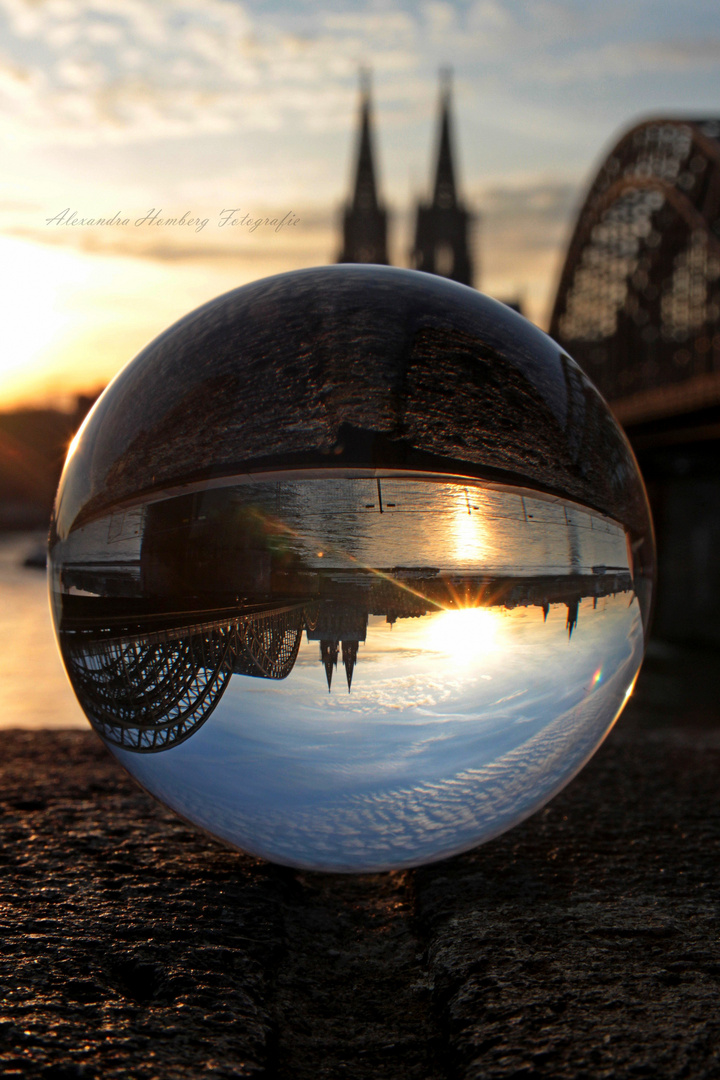 Kölner Dom im Abendlicht/Sonnenuntergang