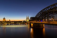 Kölner Dom im Abendrot