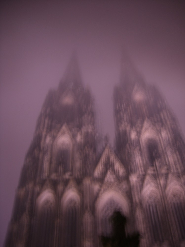 Kölner Dom im Nebel