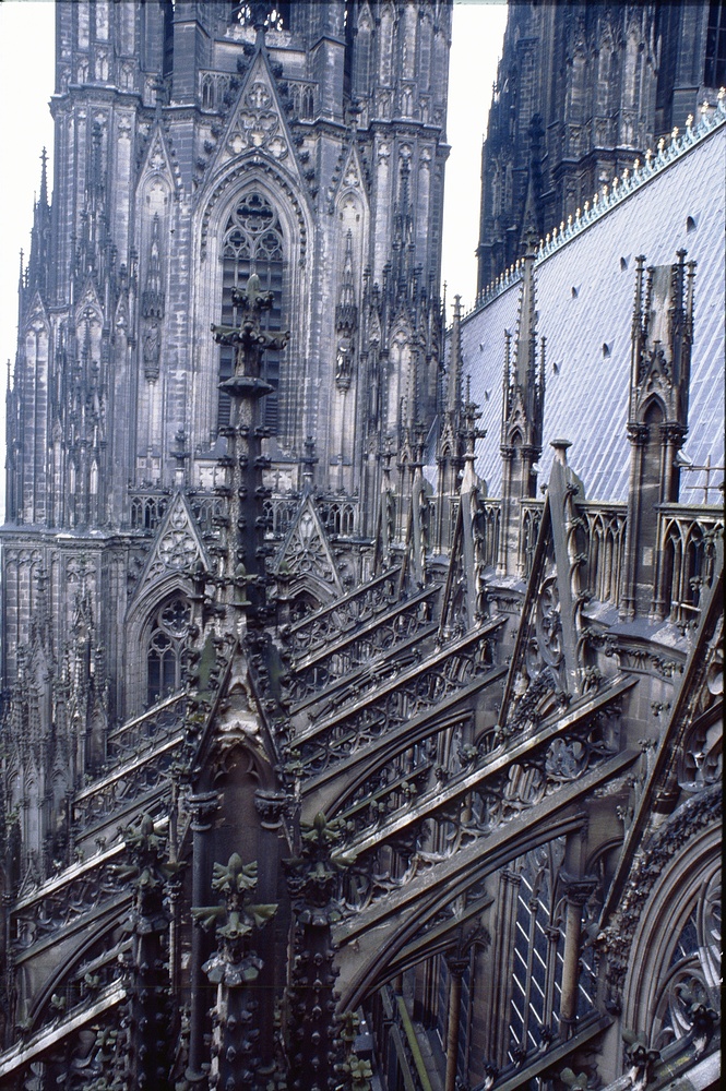 Kölner Dom in 45 m Höhe außen Südseite