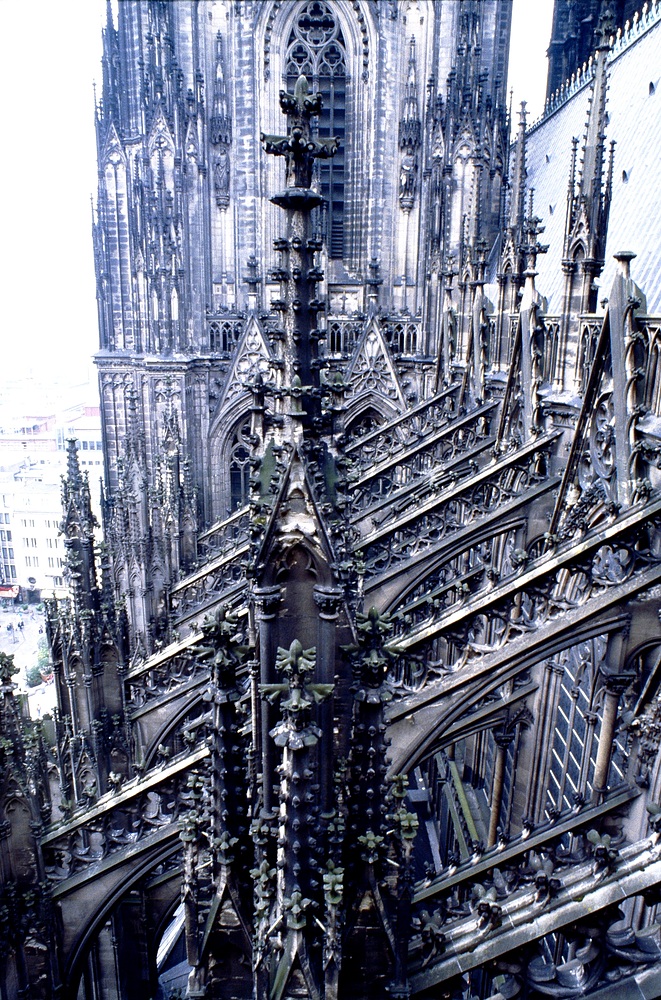 Kölner Dom in 45 m Höhe außen Südseite