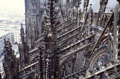 Kölner Dom in 45 m Höhe außen Südseite (Querformat)