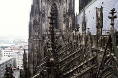 Kölner Dom in 45 m Höhe außen Südseite (Querformat)