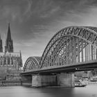 Kölner Dom mit Brücke