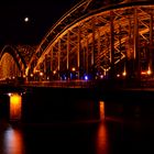 Kölner Dom mit Brücke