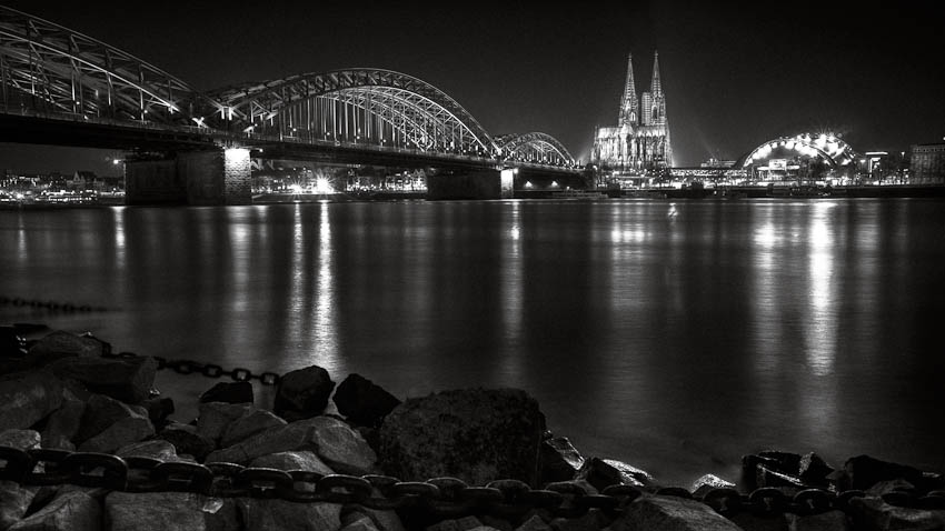 Kölner Dom mit Hohenzollernbrücke