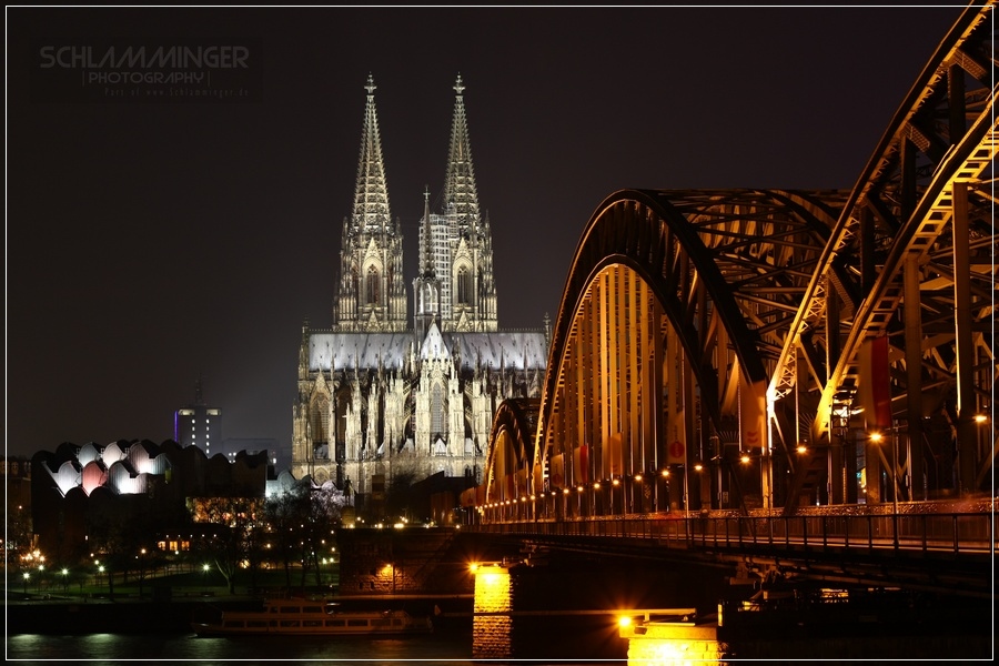 Kölner Dom mit Hohenzollernbrücke