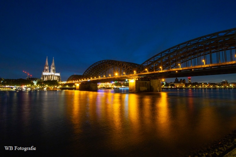 Kölner Dom mit Hohenzollernbrücke