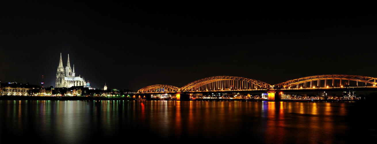 Kölner Dom mit Hohenzollernbrücke II