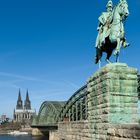 Kölner Dom mit Hohenzollernbrücke und Kaiser Wilhelm I. Reiterstandbild