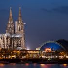 Kölner Dom mit Musical Dome