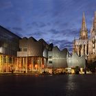 Kölner Dom mit Philharmonie