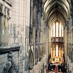 Kölner Dom, Mittelschiff vom Triforium aus fotografiert nach links