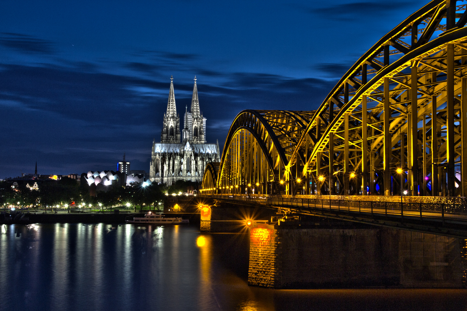 Kölner Dom Panorama 1 HDR