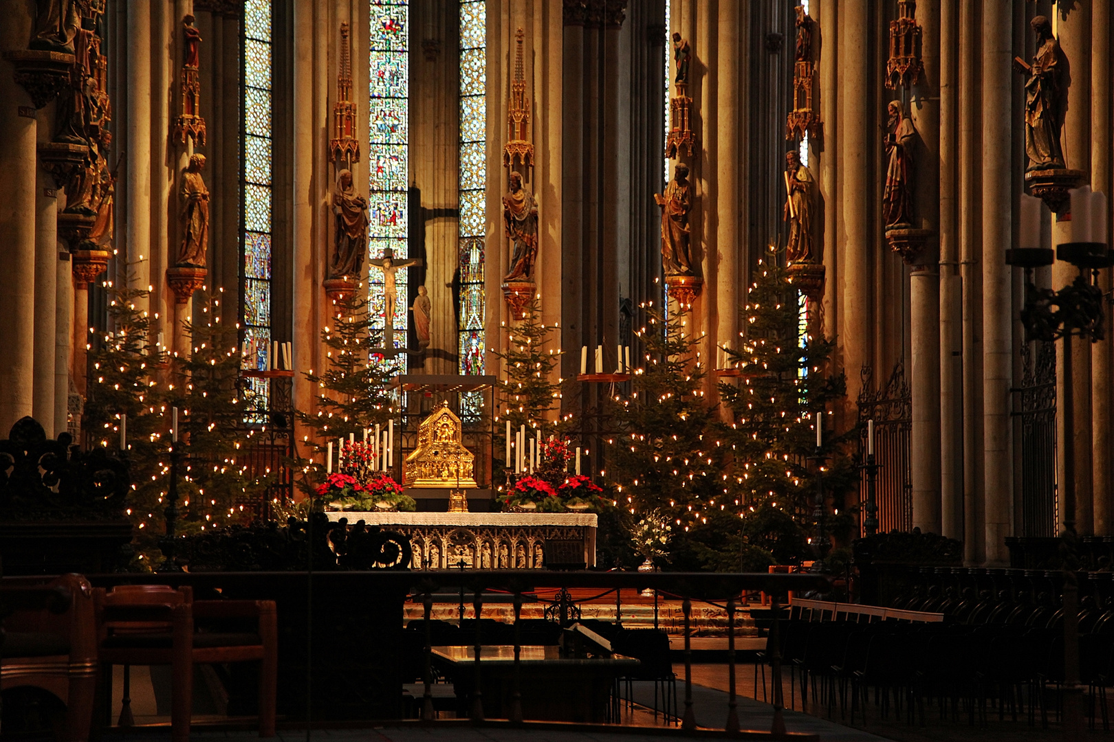 Kolner Dom Schrein Der Heiligen Drei Konige Foto Bild Weihnachten Innenaufnahme Architektur Bilder Auf Fotocommunity