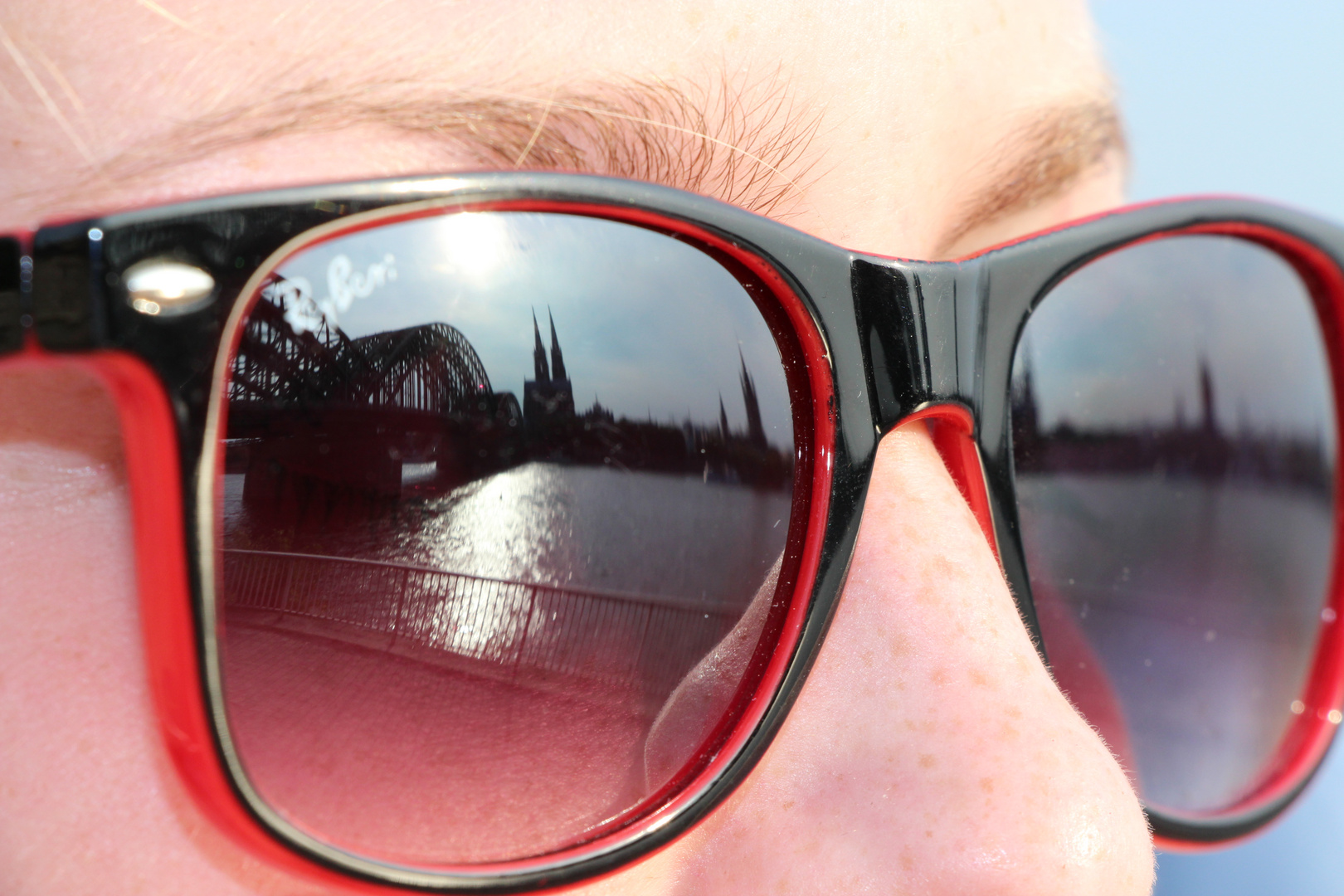 Kölner Dom Spiegelung in der Sonnenbrille