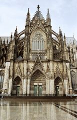 Kölner Dom Südseite nach einem Gewitter fotografiert