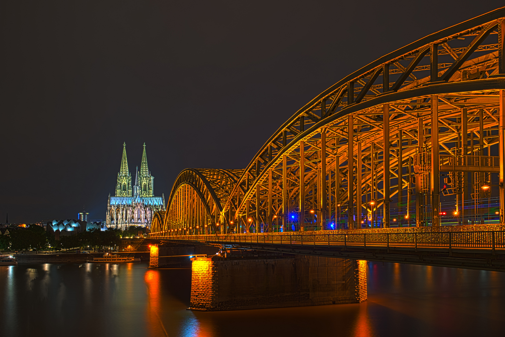 Kölner Dom und Deuter Brücke