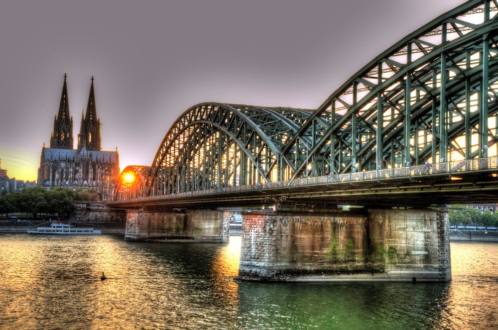 Kölner Dom und Deutzer Brücke Foto & Bild | deutschland, europe