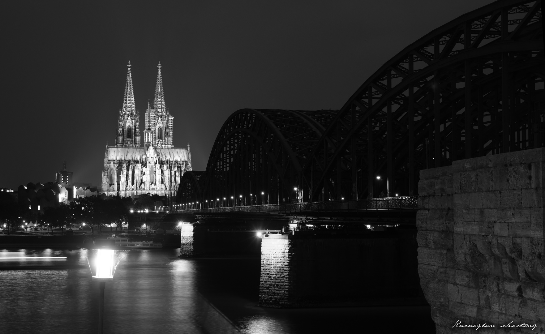 Kölner Dom und die Eisenbrücke