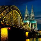 Kölner Dom und Hohenzollernbrücke am Abend [reload]