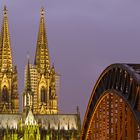 Kölner Dom und Hohenzollernbrücke bei Nacht 03