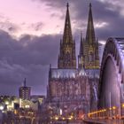 Kölner Dom und Hohenzollernbrücke bei Nacht 04