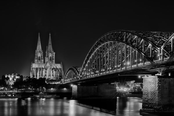 Kölner Dom und Hohenzollernbrücke SW III